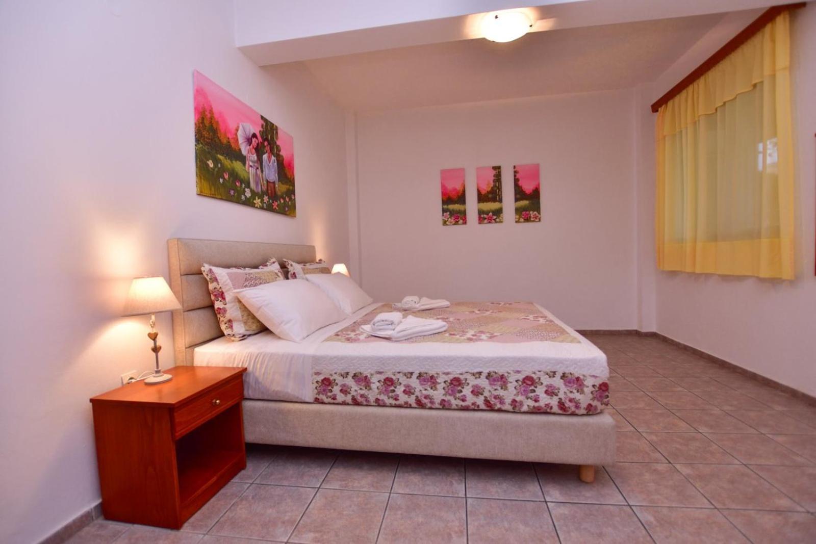 Roula Apartments Paleóchora Extérieur photo