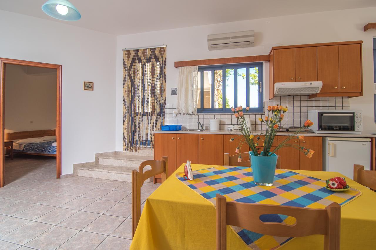 Roula Apartments Paleóchora Extérieur photo