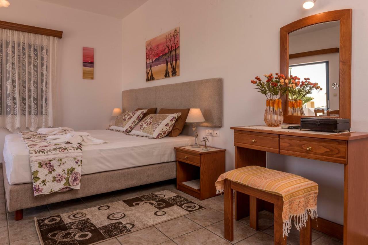 Roula Apartments Paleóchora Extérieur photo