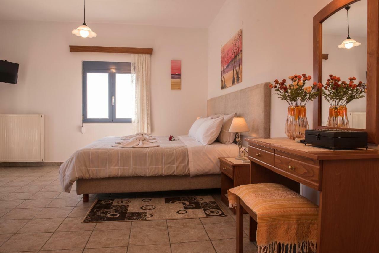 Roula Apartments Paleóchora Extérieur photo